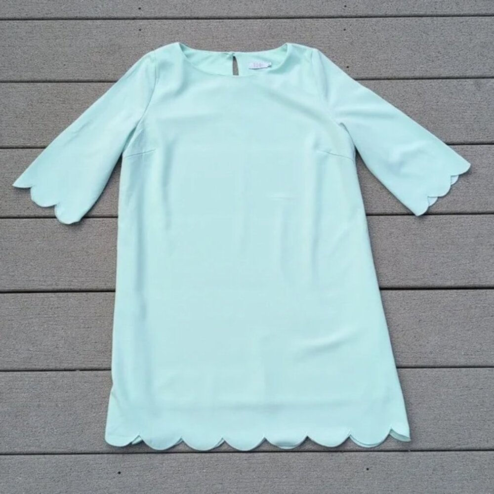 Tobi Sweetly Scalloped Shift Mini Dress | 3/4 Sleeve Scallop Mini Shift Dress